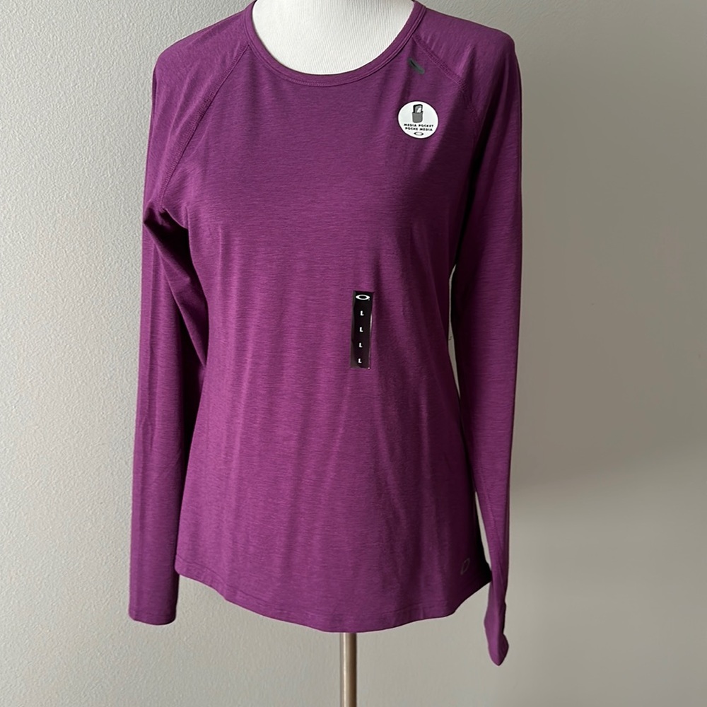 NWT Oakley activewear shirt purple Large